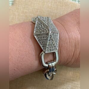 Vince Camuto Pyramid‎ Design Center Piece w/ Crystals Chunky Link Bracelet